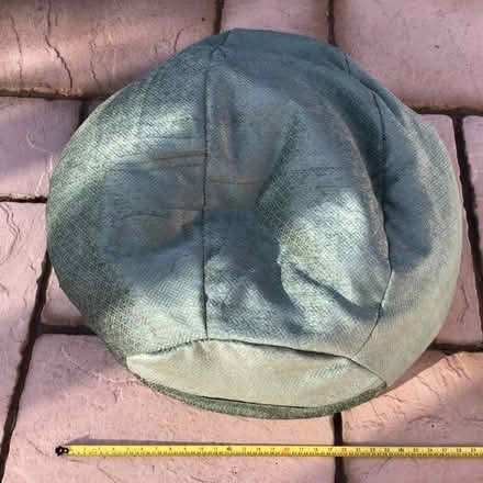 Photo of free Beanbag with Green Cover Red Under (CV22 Bilton) #3