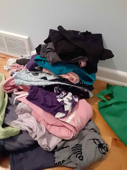 Photo of free Teen girl/ petite women's clothes (Weston/haig) #2