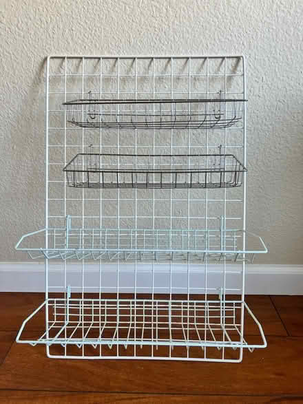 Photo of free wire shelf net thingy (oakland) #1