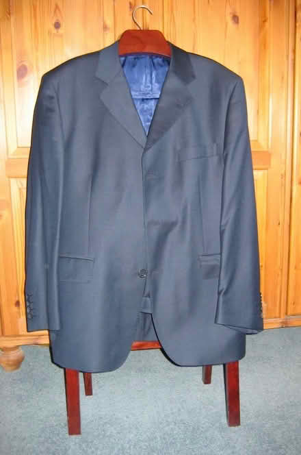 Photo of free Valet suit hanger (Charvil RG10) #1