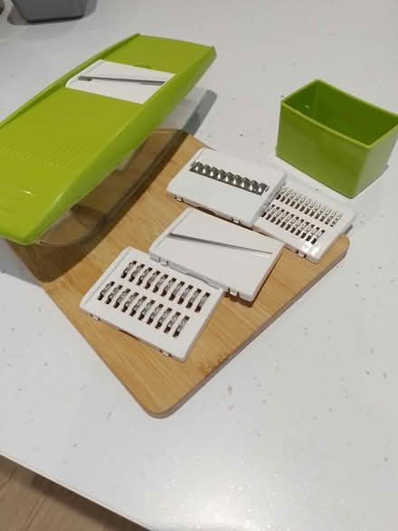 Photo of free Mandoline slicer with collection box and 5 different slicers (Darley Hillside DE4) #3