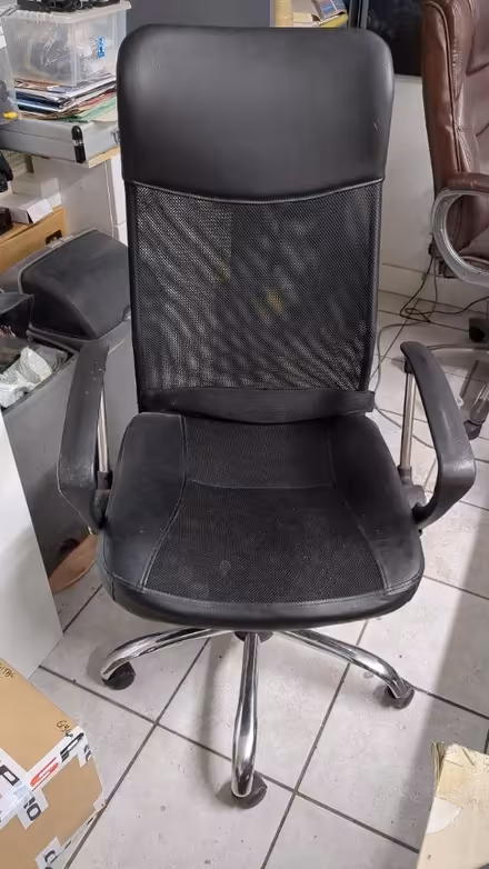 Photo of free Office Chair (LE4) #1