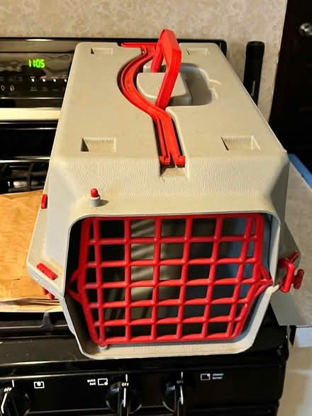 Photo of free Small dog/cat carrier (Harbor Area) #1