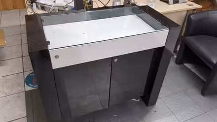 Photo of free Shop display cabinet (LE4) #1