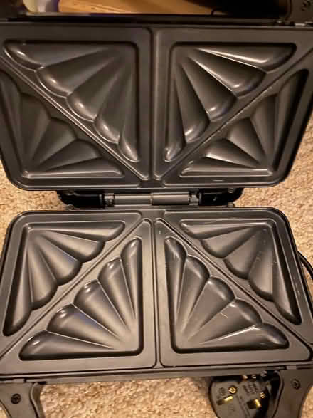 Photo of free Double toasted sandwich maker (Wokingham RG40) #1