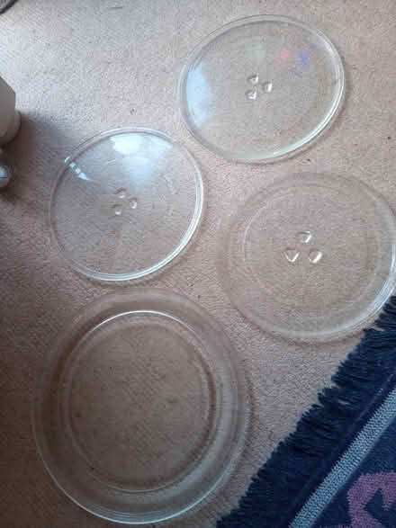 Photo of free Microwave glass plates (Lawnswood, Leeds LS16) #1