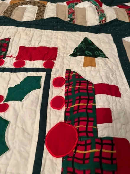 Photo of free Christmas themed throw quilt (Harbor Bay) #1