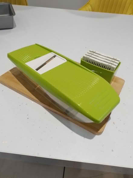 Photo of free Mandoline slicer with collection box and 5 different slicers (Darley Hillside DE4) #2