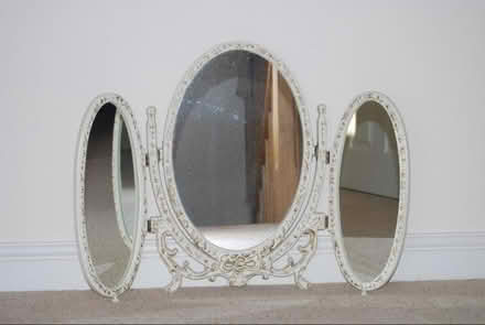 Photo of free Retro dressing table mirror set (The Moravian Settlement DE72) #1