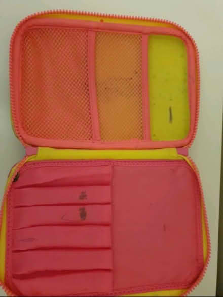 Photo of free Smiggle heart design pencil case (Norbury SW16) #2