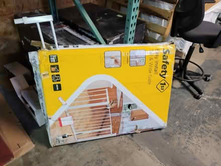 Photo of free baby gate- might be broken (East stroudsburg) #1