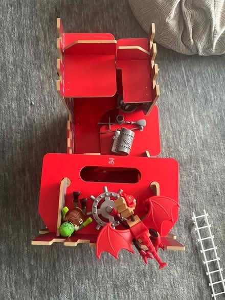 Photo of free Viking castle play set (Great shelford CB22) #3
