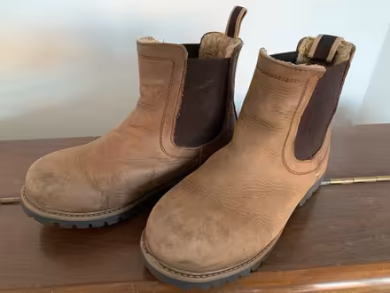 Photo of free NEXT leather kids boots (BS11) #3