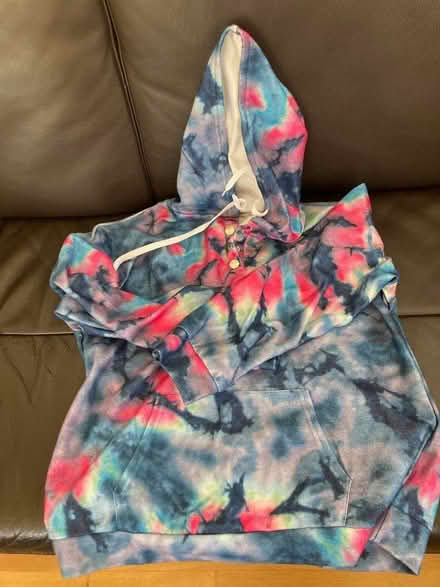 Photo of free Sweatshirt new with tags, unworn (Kew TW9) #1
