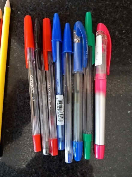 Photo of free Coloured Pencils & Pens (EN7 Cheshunt) #1