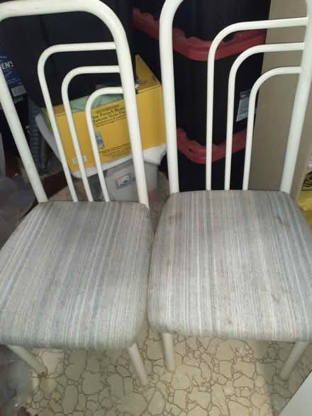 Photo of free metal chairs (Orleans-Ottawa East) #1