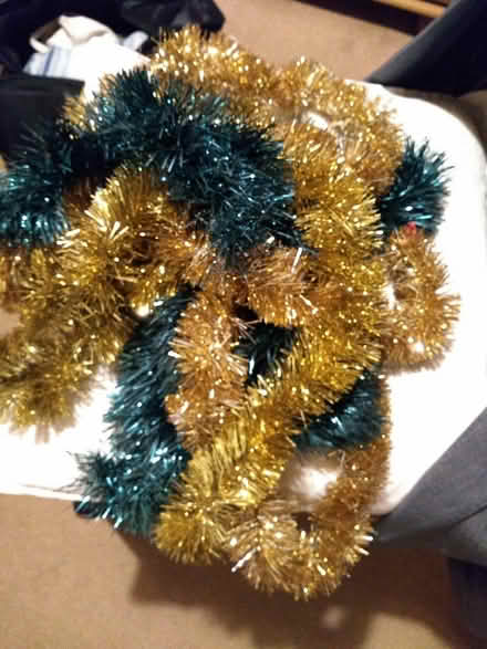 Photo of free Green and gold tinsel (Roffey) #1