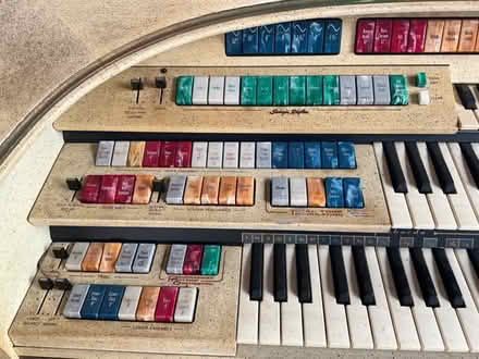 Photo of free Vintage Wurlitzer Organ (Chapel Hill) #2