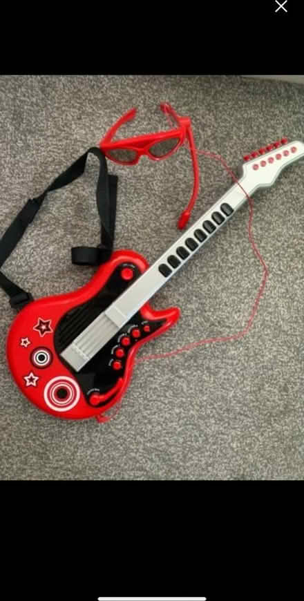 Photo of free Child’s toy guitar (Hull HU9) #1