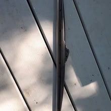 Photo of free Windshield wiper / Essuie-glace (Gatineau J8X2Z4) #1