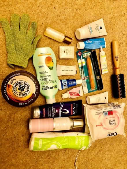 Photo of free cosmetics bundle (Marchmont EH9) #1