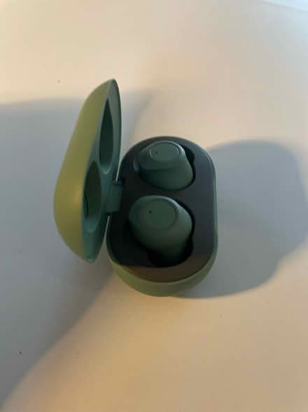 Photo of free Wireless headphones (Tunbridge Wells) #2