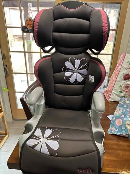 Photo of free Child car seat (Bowie, MD) #1