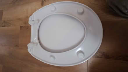 Photo of free Plastic toilet seat (Girton CP (S Cambs) CB3) #2