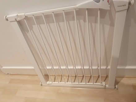 Photo of free Munchkin stair gate 76 - 82 cm (Mitcham) #1