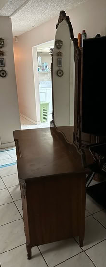 Photo of free Vanity/desk and mirror (Tamarac) #1