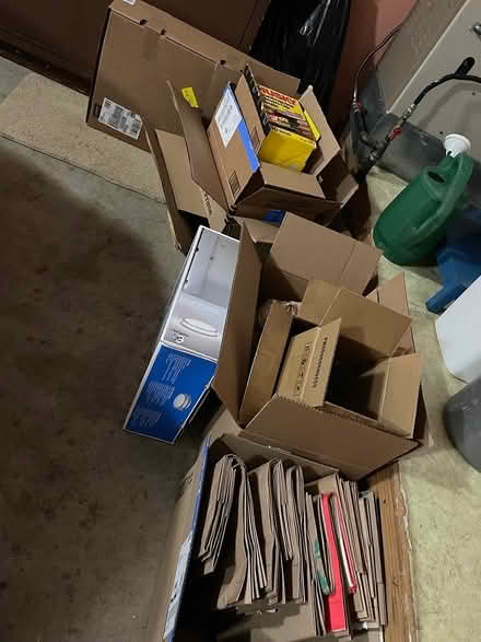 Photo of free Clean boxes, paper bags (Woodinville) #1