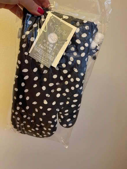 Photo of free Kitchen gloves x 2. New (Hendon, NW4, Brent Street) #2