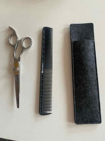 Photo of free Hair cutting set (Capitol Hill Tower) #1
