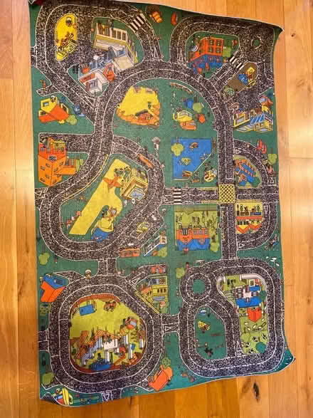 Photo of free Kids playing mat (N5 Highbury) #1