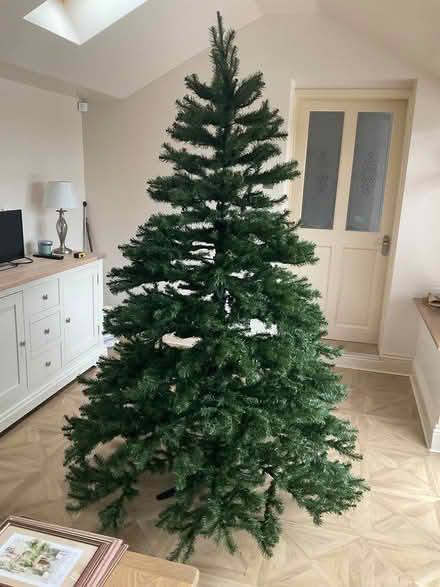 Photo of free 2.2m artificial Christmas tree (WF2) #2