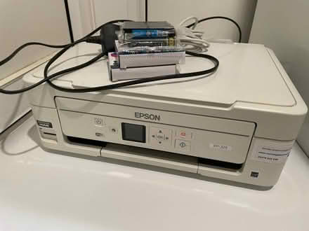 Photo of free Epson Expression Home XP-325 A4 printer/scanner (Weybridge KT13) #1