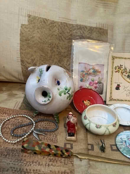 Photo of free Small vintage collectibles (Lancing BN15) #1