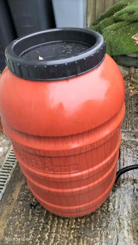 Photo of free Waterbutt (West Oxfordshire OX28) #2