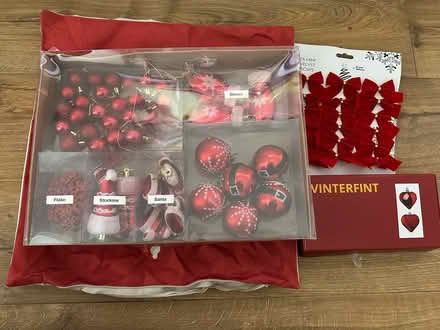Photo of free Assortment of Xmas decorations (B5) #1