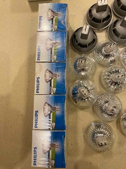 Photo of free Light bulbs Philips 12v Gu5.3 (Hitchin) #3