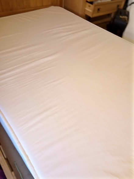 Photo of free Double mattress (Derby uttoxeter old road DE1) #3