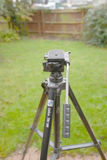 Photo of free Leica TRI 100 Tripod (Willingham CB24) #2