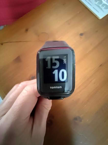 Photo of free TomTom sports watch (Stirling FK9) #1
