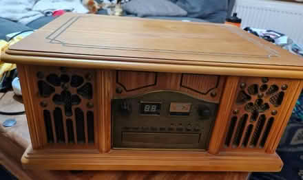Photo of free Retro Style FM/AM/CD/Vinyl Player (Prenton CH43) #1