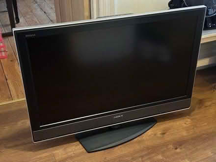 Photo of free 40-inch TV — slight display fault (SM2) #3