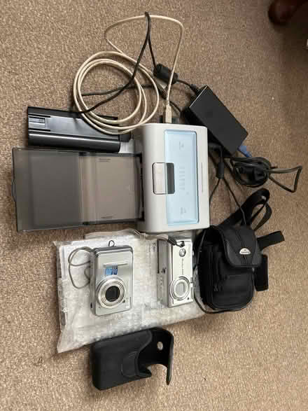 Photo of free Cameras and mini printer (DT4) #1