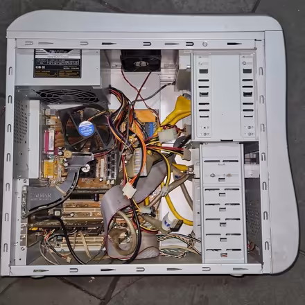 Photo of free Desktop Computer tower ( no hdd) (Waunarlwydd SA5) #2