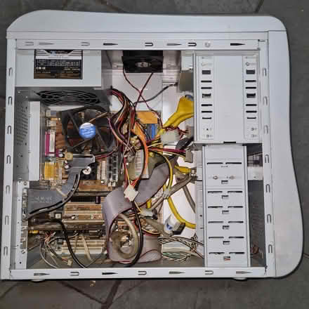 Photo of free Desktop Computer tower ( no hdd) (Waunarlwydd SA5) #2