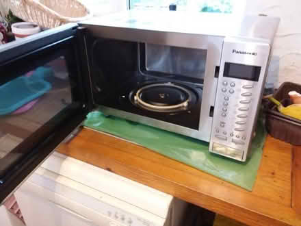 Photo of free Combination microwave/grill/oven - good condition (Aslockton NG13) #3