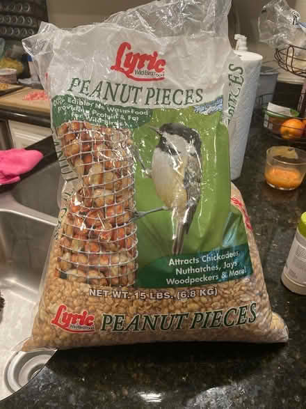 Photo of free Peanuts for Birds (75080) #1